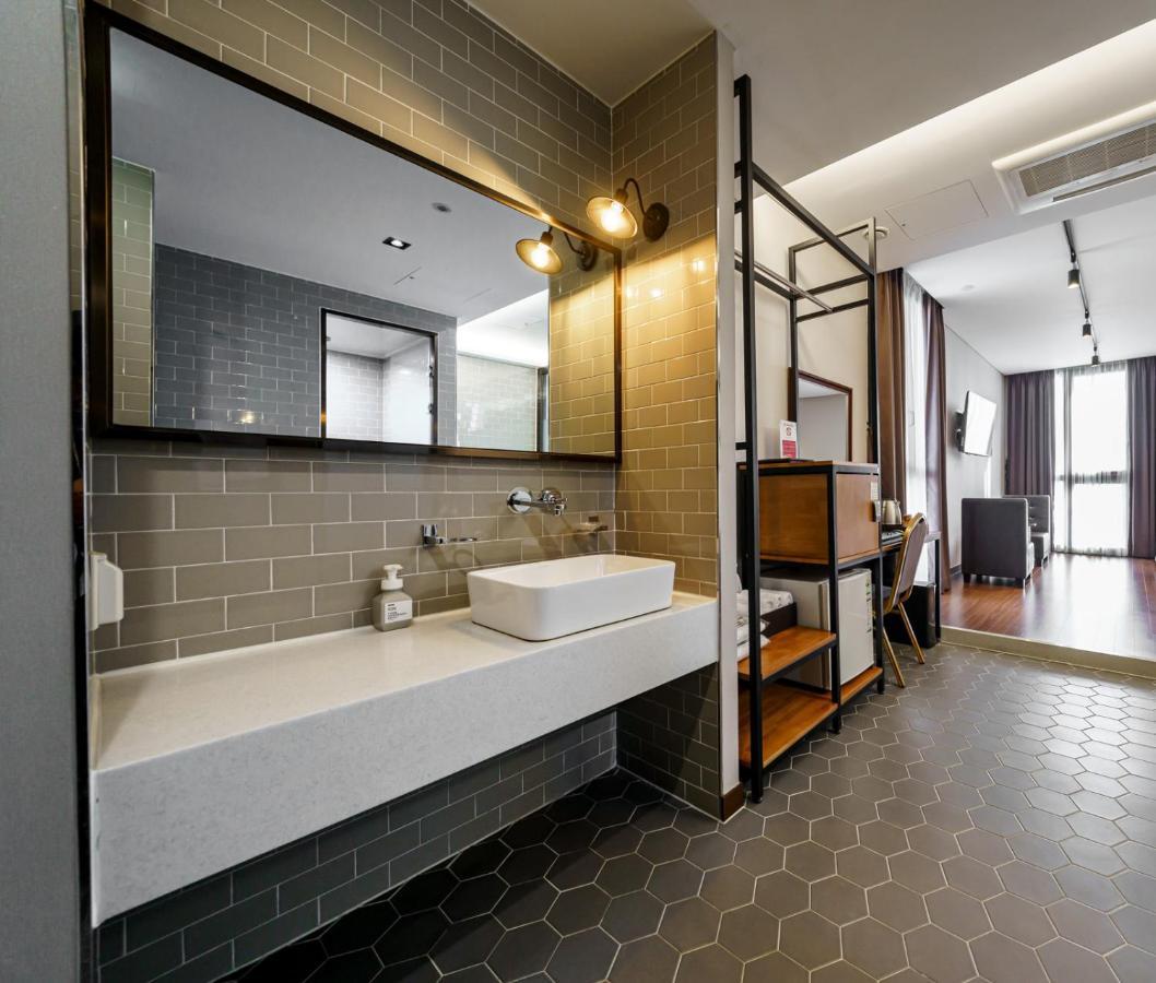 Rest Hotel Gimpo Zewnętrze zdjęcie